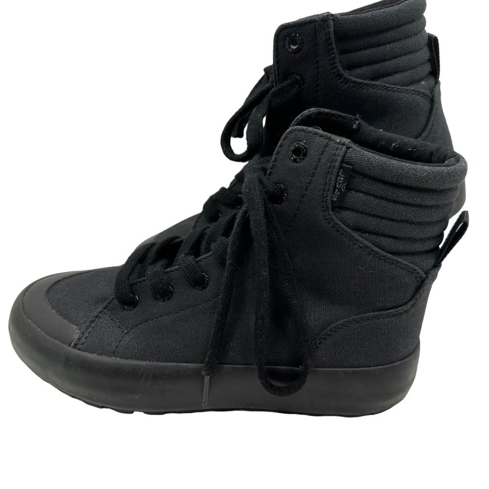 Levi’s Olivia 6.5 Black High Top Sneakers Womens Canvas